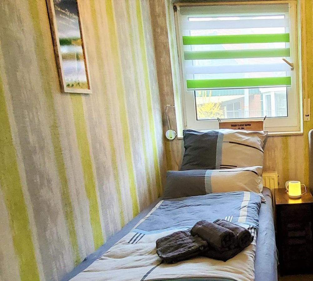 Friesenkate Bensersiel Esens Buitenkant foto